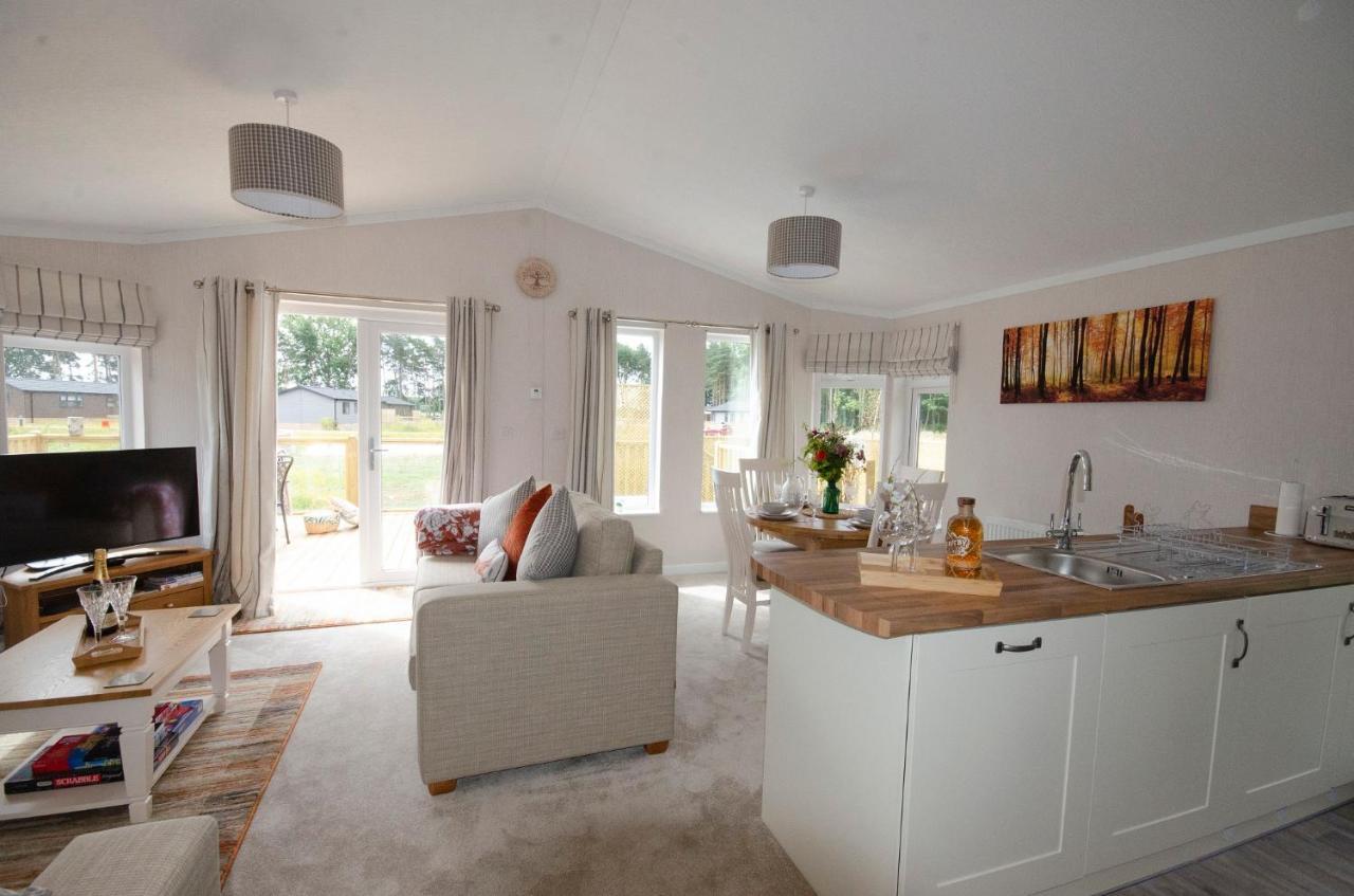 Hollicarrs Holiday Park - Hares Leap Riccall Exterior photo